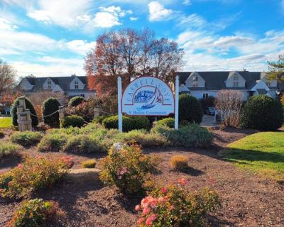 2 Bedroom 2BA 1419 ft Condominium For Sale in MILFORD, CT