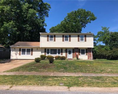 4 Bedroom 2BA 1985 ft Apartment For Rent in Virginia Beach, VA