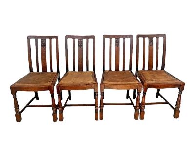 Early 1900s Antique Side Chairs in Solid Oak With Original Finish & Wood Seats - Set of 4