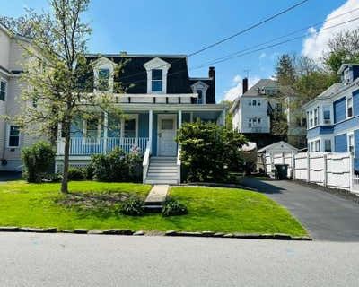 3 Bedroom 2BA 1198 ft Duplex For Sale in PORT CHESTER, NY