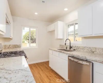 3 Bedroom 1BA 1000 ft Apartment For Rent in Redlands, CA