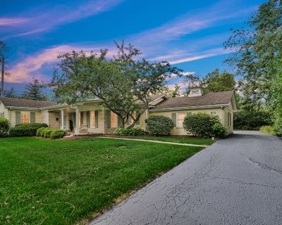 3 Bedroom 2BA 2197 ft Single Family House For Sale in Geneva, IL