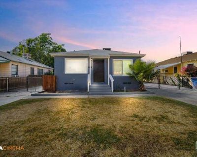 3 Bedroom 2BA 1000 ft Single Family Home For Sale in BAKERSFIELD, CA