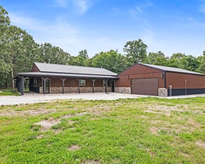 3 Bedroom 3BA 2100 ft Single Family House For Sale in Neosho, MO