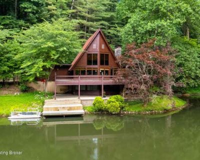4 Bedroom 3BA 3040 ft Single Family Home For Sale in LOUISVILLE, KY