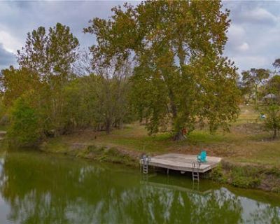 3 Bedroom 2BA 1834 ft Single Family Home For Sale in NEW BRAUNFELS, TX