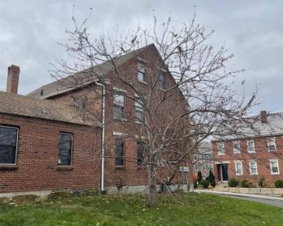 1 Bedroom 1BA 800 ft Apartment For Rent in Strafford County, NH