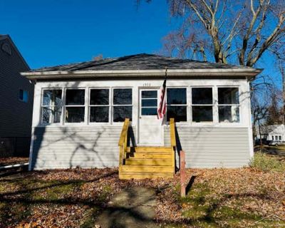 3 Bedroom 1BA 1004 ft Single Family Home For Sale in SAGINAW, MI