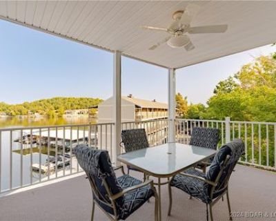 3 Bedroom 2BA 1448 ft Furnished Condo For Sale in Lake Ozark, MO