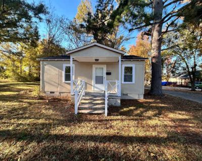 Newly Renovated Home on a Corner Lot. This diverse far-south Charlotte suburb has beautiful gardens, great museums and easy commuter access. Recently renovated Unit Amenities recently renovated. 2 Bedroom. 1 Bathroom. 0 ft