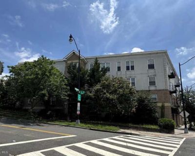1 Bedroom 1BA 583 ft Condominium For Sale in WASHINGTON, DC
