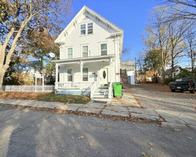 Spruce Ave Apt,claremont, Flat For Rent