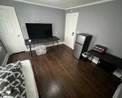 Furnished Room for Rent - Spacious Furnished Single Room Available For Rent