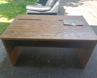 desk, washer, dryer