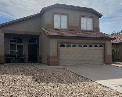 Private room with shared bathroom in a House with 4 roomies, Gilbert, AZ 85233
