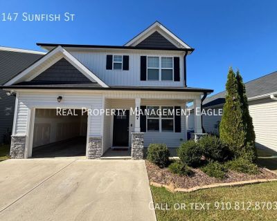 147 Sunfish St. Located in the East River community, this newly renovated 3 bedroom, 2.5 bathroom home offers approximately 1,395 sq. ft. of modern living space. Built in 2020, the home features an open main level with a spacious family room, 9 ft. ceilings, smooth ceilings, and an electric fireplace. The kitchen includes: Granite countertops, kitchen island, pantry, dishwasher, electric range,...