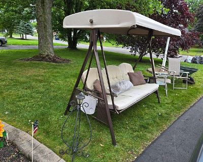 Henrietta Moving Sale