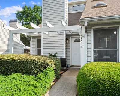 3 Bedroom 2BA 1241 ft Condo For Sale in Alpharetta, GA