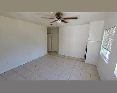 Room for Rent in 7 bedrooms House, San Bernardino, California