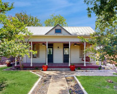 Avg / night: $217. Peaceful home right near downtown - walk everywhere, 2 dogs welcome | Located in Fredericksburg, TX | 4.39 Stars | 2 Bed, 2 Bath | Pet-friendly. Dog-friendly. Max 6 guests. This gorgeous home is the perfect place to unwind and relax in style, whether you're planning a wine-tasting excursion with friends or a romantic getaway for two. Here near the heart of historic downtown F...