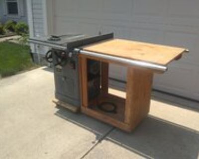 Rockwell Delta 10" Unisaw table saw