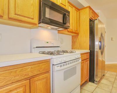 1 Bedroom 1BA Pet-Friendly Condo For Rent in Hoboken, NJ