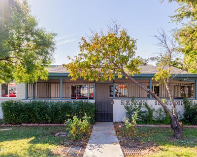 2 Bedroom 1BA 864 ft Townhouse For Sale in Phoenix, AZ