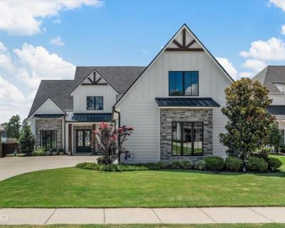 5 Bedroom 4BA 3828 ft Single Family Home For Sale in SHREVEPORT, LA
