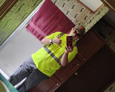 Hi I'm William Darnell and I can cook I also know how to work on cars and.