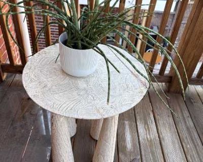 Lulu and Georgia side table