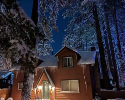 4 Bedroom 2BA 1464 ft Pet-Friendly Apartment For Rent in South Lake Tahoe, CA