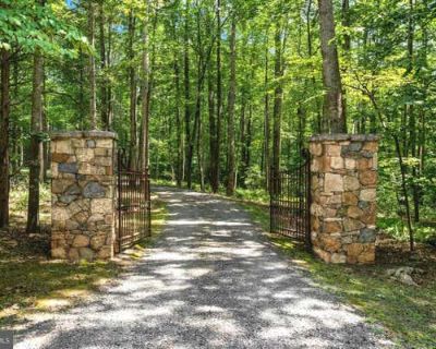 3 Bedroom 3BA 3416 ft Single Family Home For Sale in WARRENTON, VA