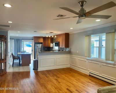 77 Castle Harbor Drive. Beautiful updated 2 bed, 2 bath home with open floor plan. New kitchen w/stainless steel appliances and granite countertops. Living room with decorative and crown molding. Two updated baths. Hardwood floors. Huge outside deck for entertaining. A real charmer! No pets or smoking in unit.. 2 Bedroom. 2 Bathroom. 1034 ft