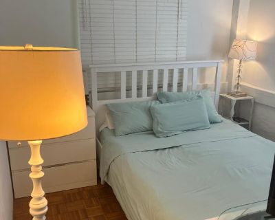 Total rooms: 2. Deposit: $1,000.00 * Utilities included?: Yes * Fees apply?: No. No preference. Non-smoking. Couples are welcome. Furnishings: Furnished * Parking: Yes * Living room: No * Broadband included: No. Availability Available Nov 15 2025 Minimum term None Maximum term None. Luxury Master Bedroom with Private Bathroom in Exclusive Brickell Villa. This master suite is available for a lim...