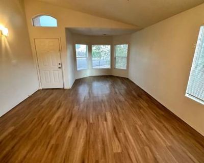 4 Bedroom 2BA 1761 ft Pet-Friendly Apartment For Rent in Los Lunas, NM