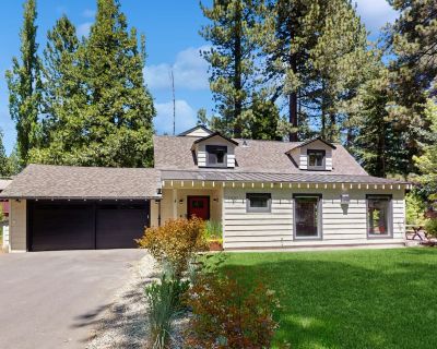3 Bedroom 2.5BA House Vacation Rental in Bearing Drive Escape, Tahoe City, CA