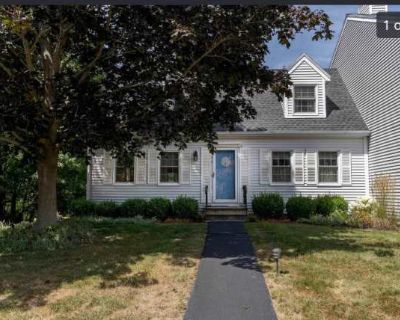 2 Bedroom 1.5BA 1763 ft Pet-Friendly Apartment For Rent in Rockingham County, NH