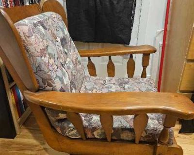 Comfy wooden rocking chair. Pick up only.