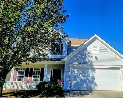 Available on: now. Unfurnished. Parking available * Internet included * Accessible property * Students welcome * 40+ years welcome. Quiet community with pool private room downstairs with own bathroom laundry available. Rent $850 per month Bills Included Security deposit $200 Property type House Room furnishing Unfurnished Available on Now. Owner is only one that lives in house it s a safe quiet...