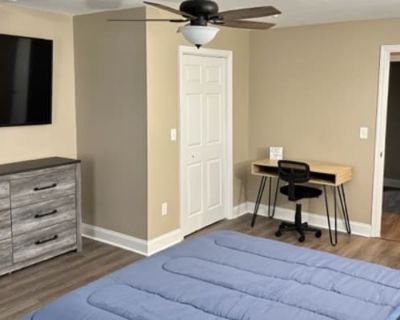 Private room with own bathroom in House with 2 roomies , Augusta , GA 30901