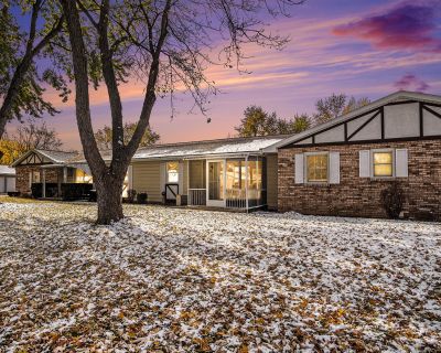 2 Bedroom 1BA 870 ft Condo For Sale in Kentwood, MI