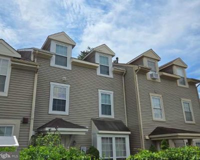 2 Bedroom 3BA 1591 ft Townhouse For Rent in Centreville, VA