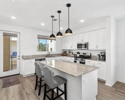 4 Bedroom 3BA 1915 ft Condo For Sale in San Diego, CA