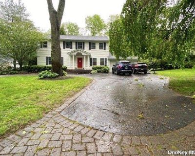 4 Bedroom 2BA 2300 ft Apartment For Rent in Huntington Station, NY