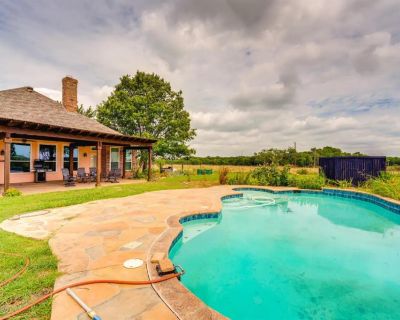 3 Bedroom 2BA 2490 ft Single Family House For Rent in Weston, TX