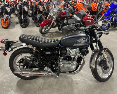 Condition: New, Make: Kawasaki, Model: W800 ABS, Year: 2024, Color: Metallic Slate Blue / Metallic Diablo Black, Dealer: Pro Motorsports, Phone: 319-758-6117. THE ORIGINAL ICON The 1960s spirit runs deep in the Kawasaki W retro-classic lineup with class-leading authentic styling, sound and feel. A true throwback to the iconic W1, modern W800 motorcycles are meticulously crafted to pay homage to...