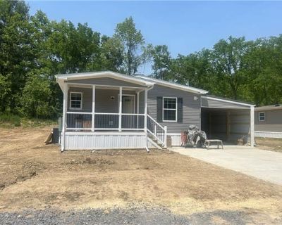 3 Bedroom 2BA Manufactured Home For Sale in VALENCIA, PA