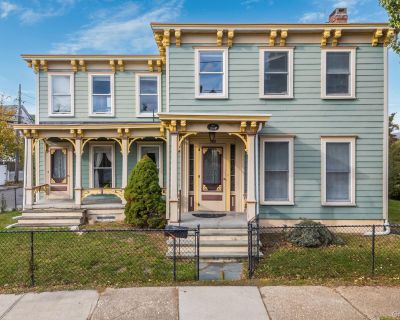 3 Bedroom 1BA 2600 ft Single Family Home For Sale in Greenport, NY