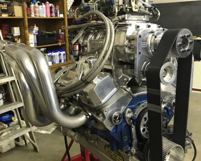 Big Block Chevy Engine (Jet Boat Engine) 540 CI, DRCE NHRA PRO Stock Block Lunatic Stroker Crank with 4 bolt splade billet main caps Lunatic H beam rods Lunatic ceramic coated forged pistons with Total seal rings 8.5 to 1 ratio static compression ratio with 100 PSI Compression in all cylinders Edelbrock Alu rec port heads with iconical valves and comp springs Polished Alu Merish Tunnel Ram inta...