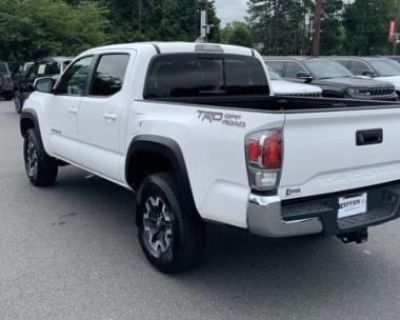 2022 Toyota Tacoma 4X2 TRD Off-Road 4DR Double Cab 5.0 FT SB